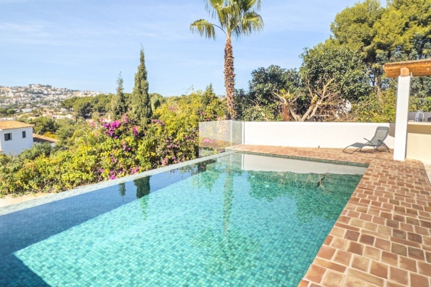 5 bed villa de lujo in Moraira