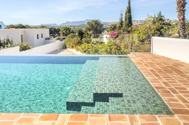 5 bed villa de lujo in Moraira