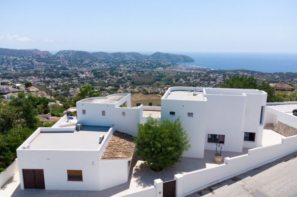 5 bed villa in Moraira