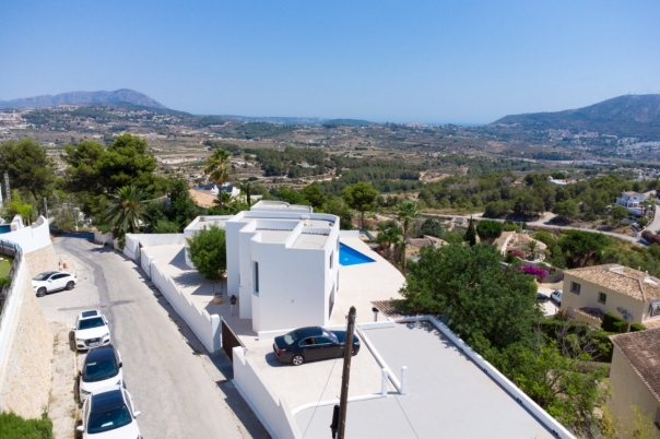 5 bed villa in Moraira