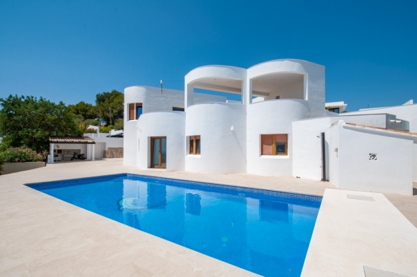 5 bed villa in Moraira