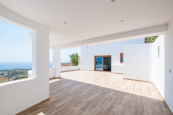 5 bed villa in Moraira