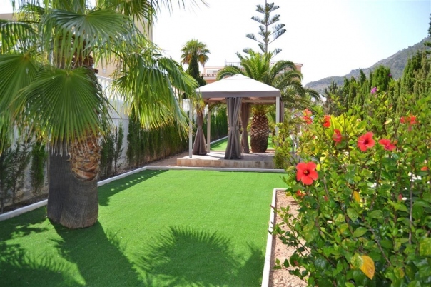 5 bed casa / chalet in Calpe / Calp