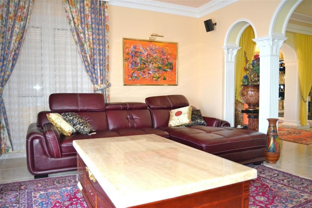 5 bed casa / chalet in Calpe / Calp