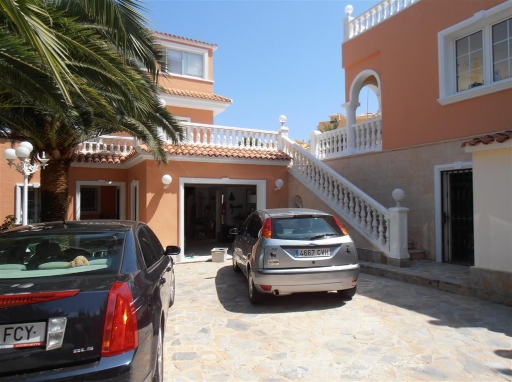 5 bed casa / chalet in Calpe / Calp