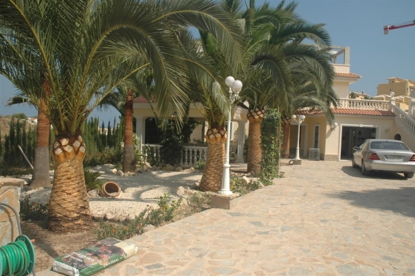 5 bed casa / chalet in Calpe / Calp