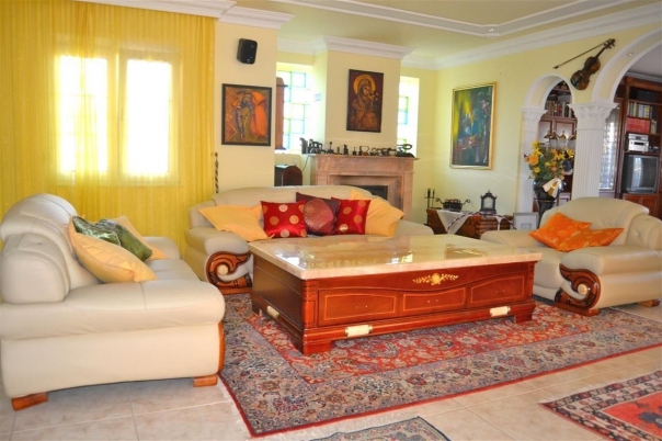 5 bed casa / chalet in Calpe / Calp