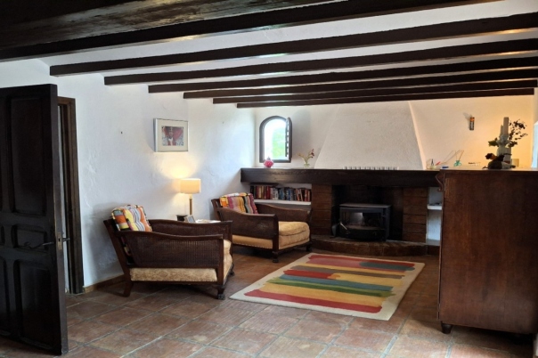 4 bed finca in Benitachell