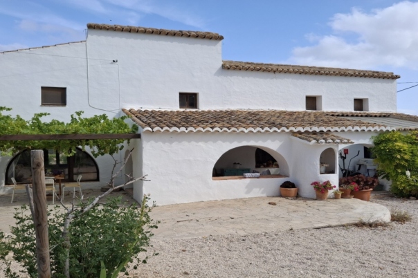 4 bed finca in Benitachell