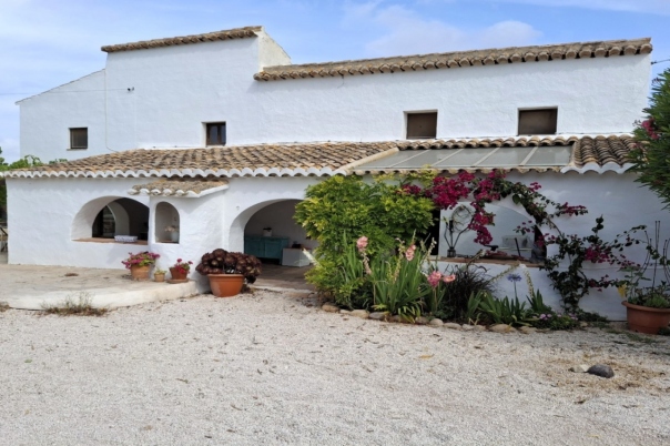4 bed finca in Benitachell