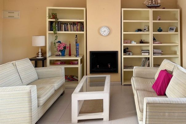 4 bed apartment in Denia