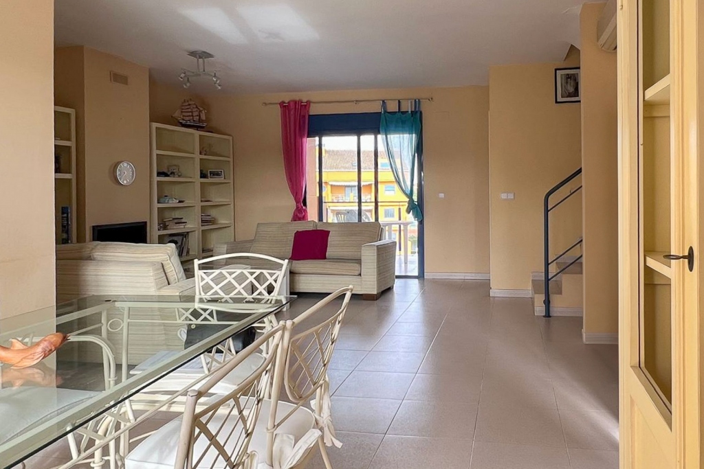 4 bed apartment in Denia