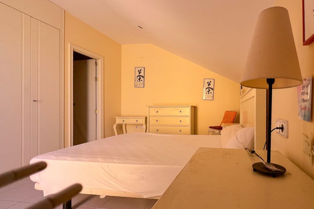 4 bed apartment in Denia