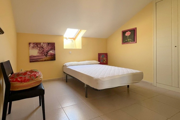 4 bed apartment in Denia