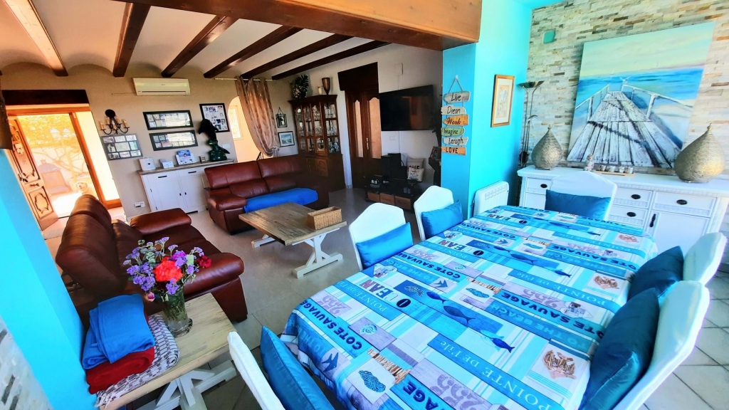 5 bed villa in Pedreguer