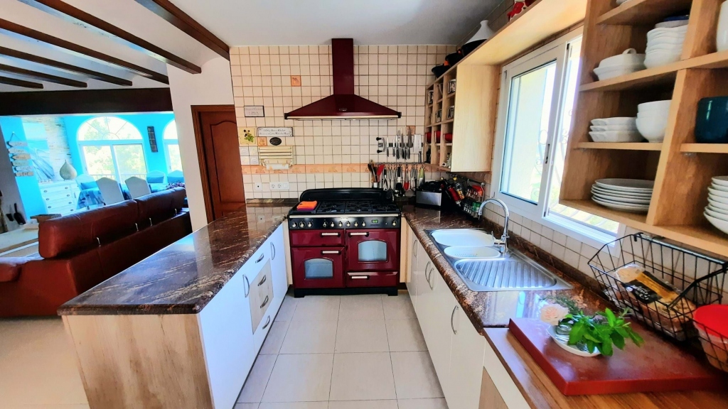 5 bed villa in Pedreguer