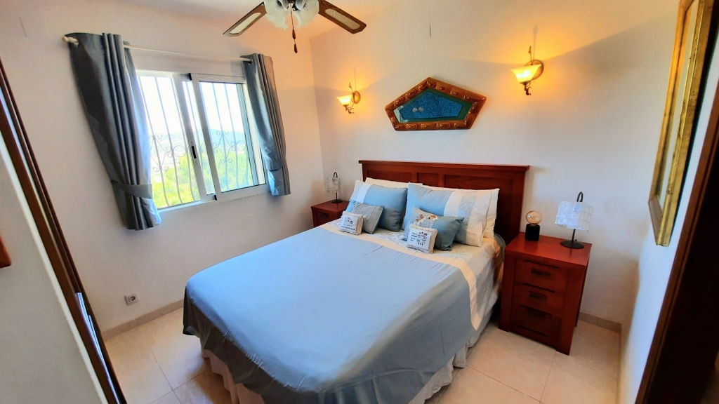 5 bed villa in Pedreguer