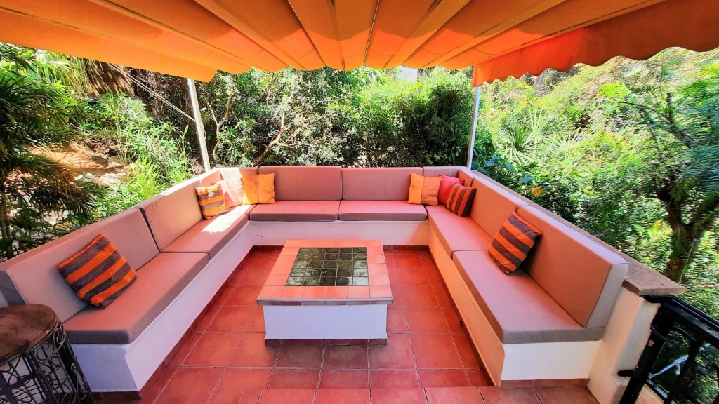5 bed villa in Pedreguer