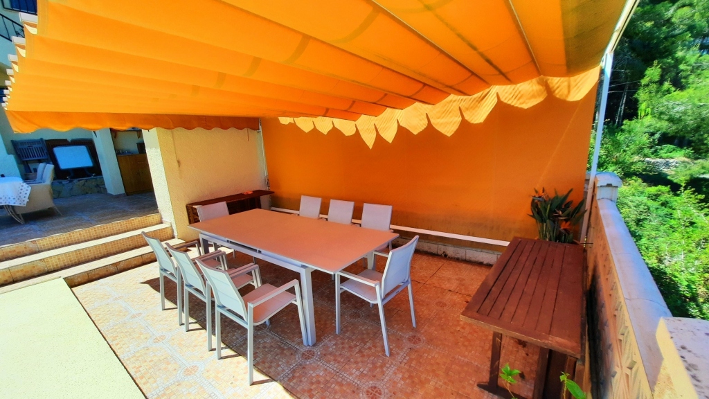5 bed villa in Pedreguer