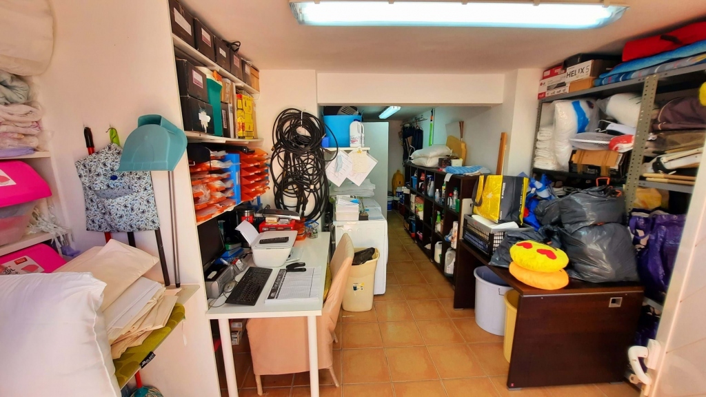 5 bed villa in Pedreguer