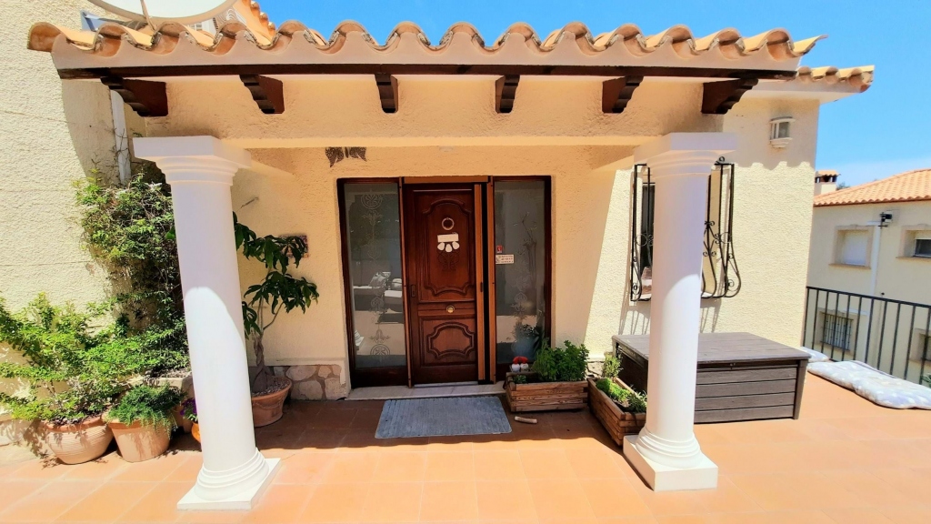5 bed villa in Pedreguer