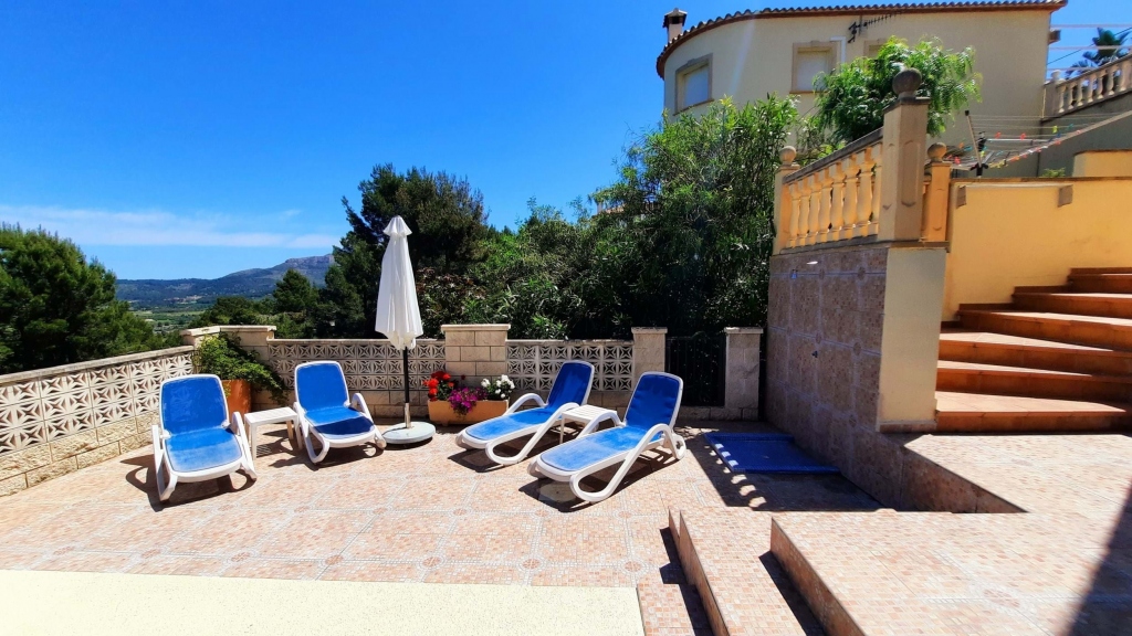 5 bed villa in Pedreguer