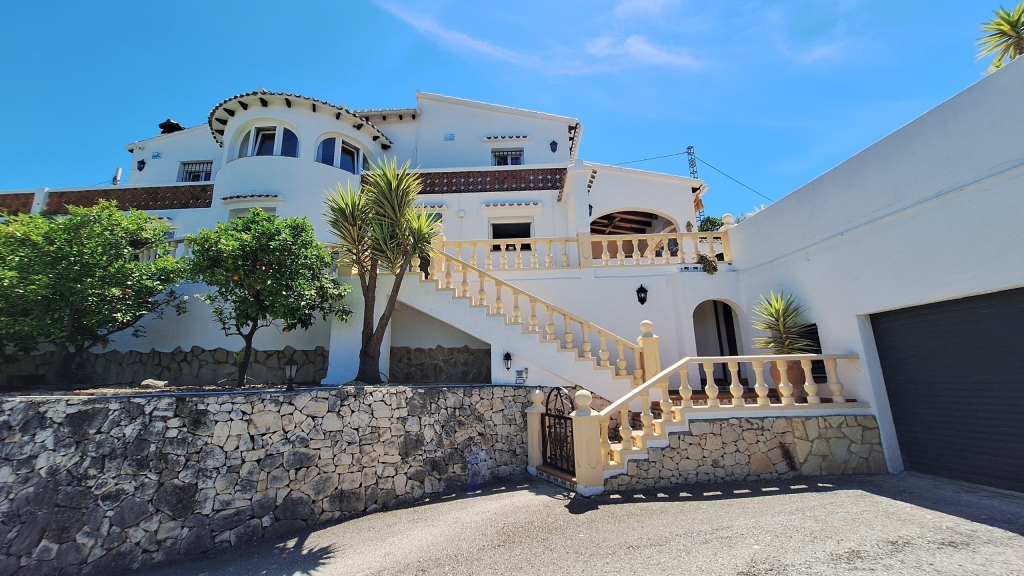 4 bed villa in Orba