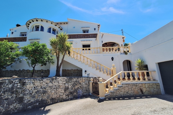4 bed villa in Orba