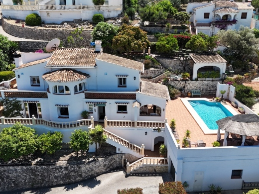 4 bed villa in Orba