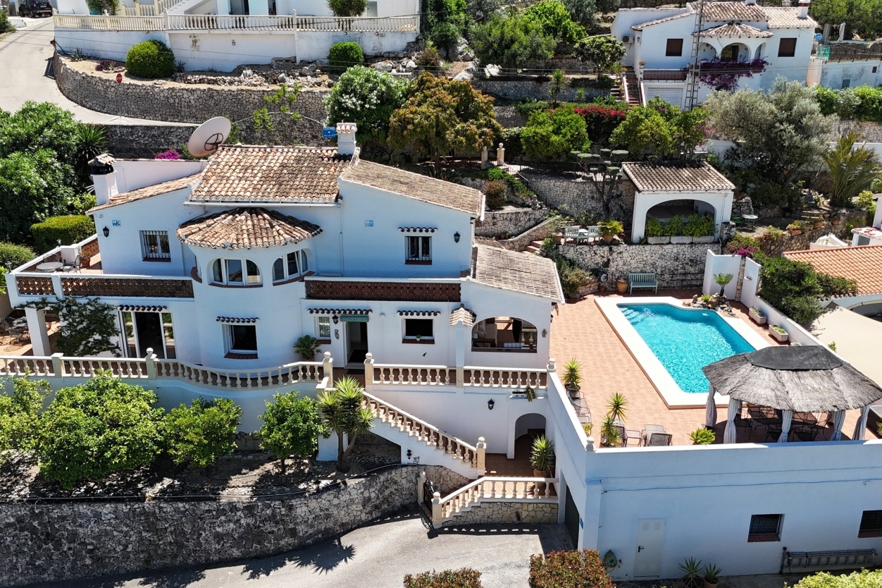 4 bed villa in Orba