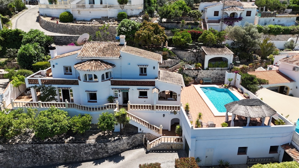 4 bed villa in Orba