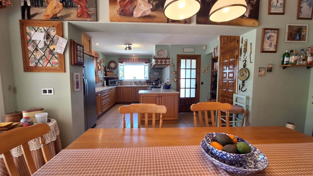 4 bed villa in Orba