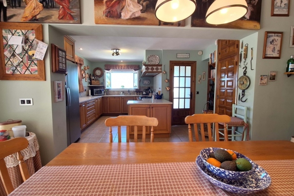 4 bed villa in Orba