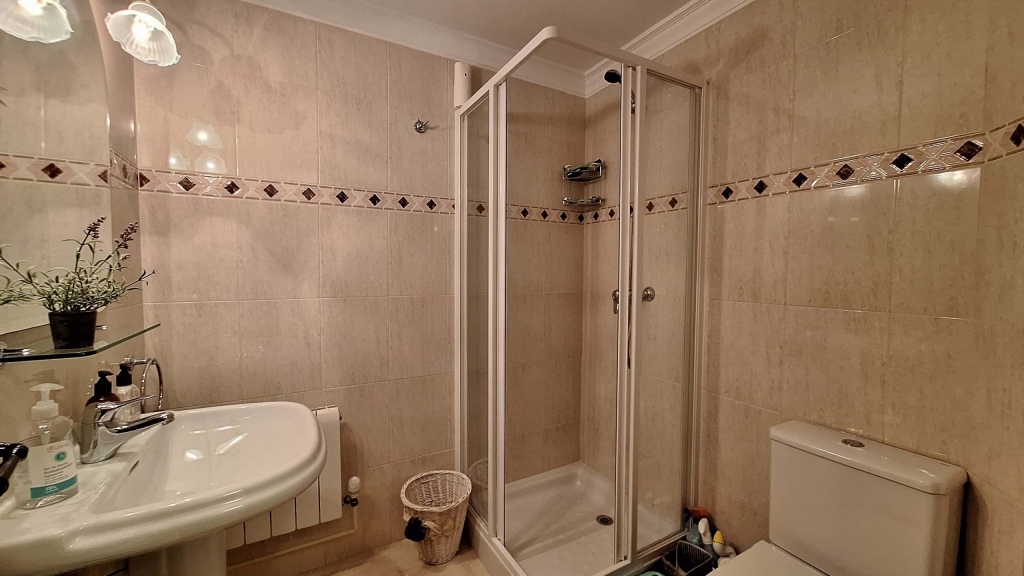 4 bed villa in Orba