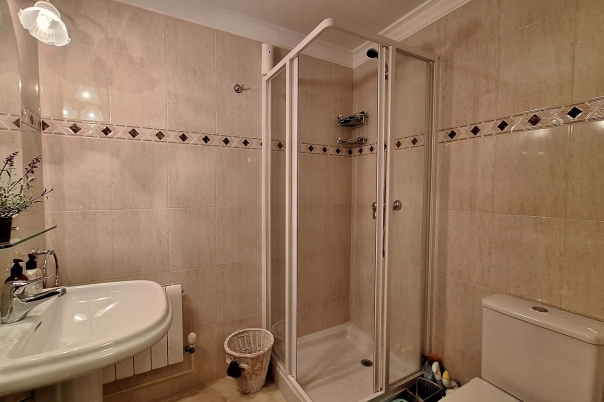 4 bed villa in Orba