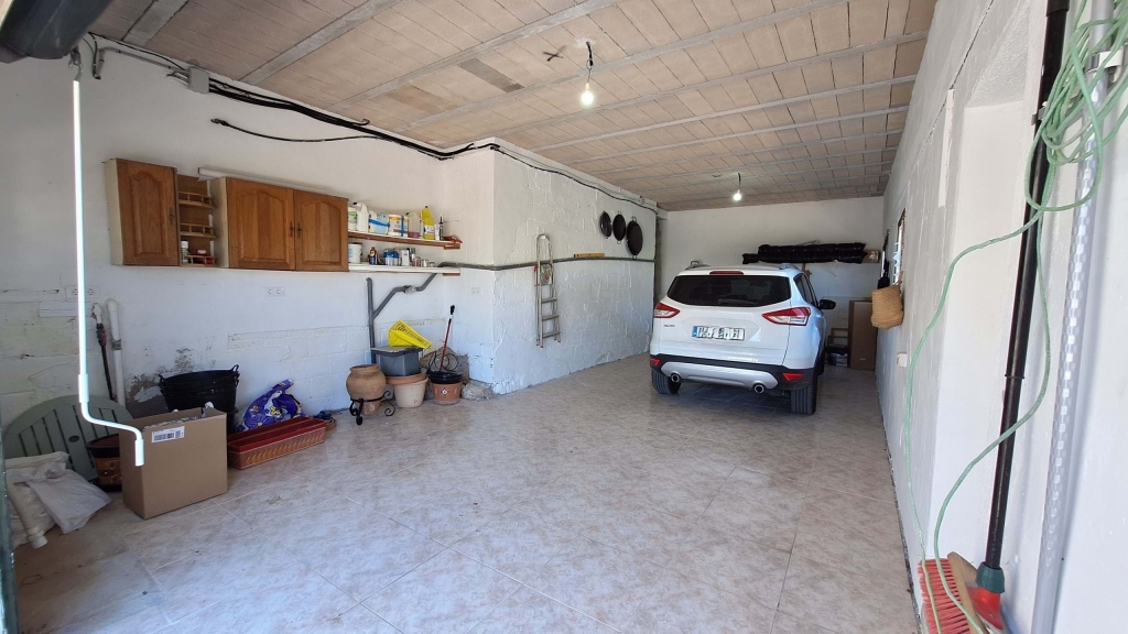 4 bed villa in Orba