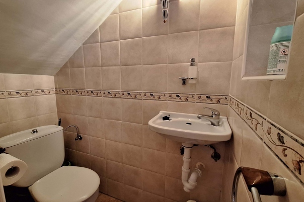 4 bed villa in Orba
