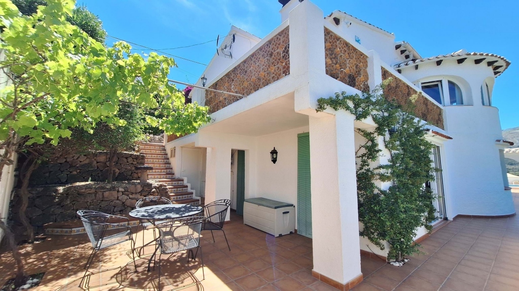4 bed villa in Orba