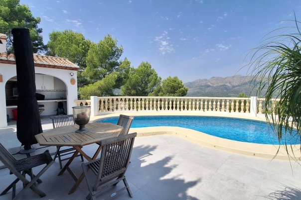5 bed villa in Orba