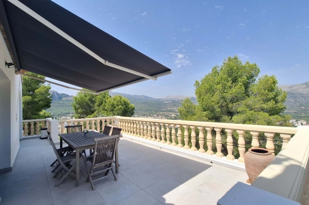 5 bed villa in Orba