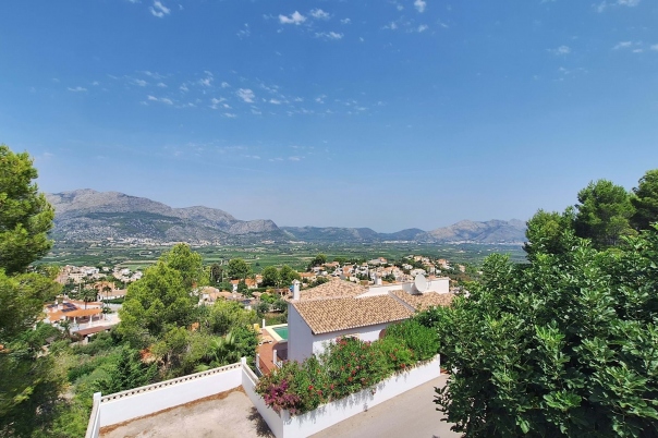 5 bed villa in Orba
