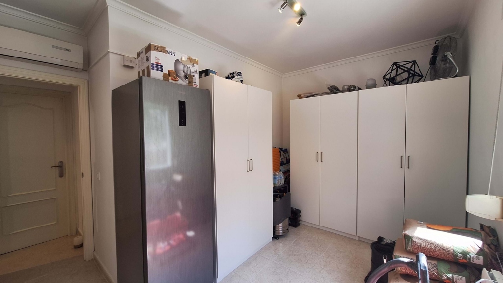 5 bed villa in Orba