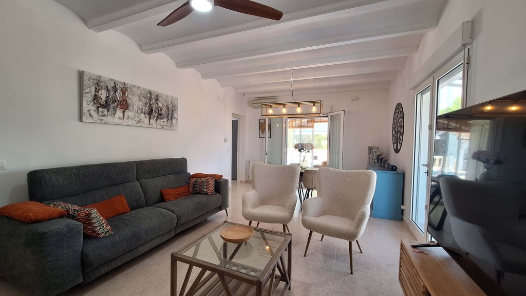5 bed villa in Orba
