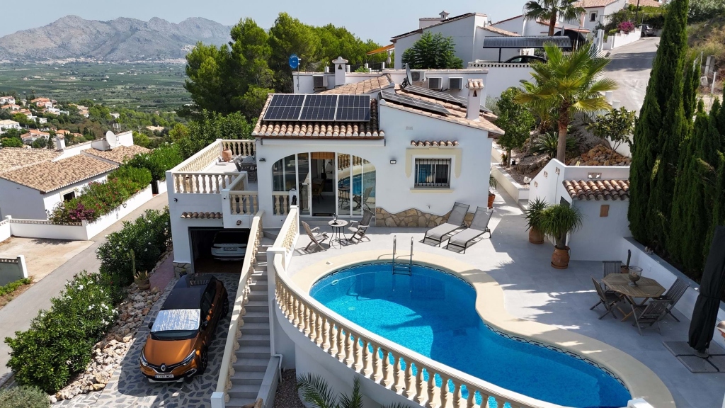 5 bed villa in Orba