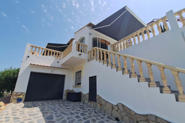 5 bed villa in Orba