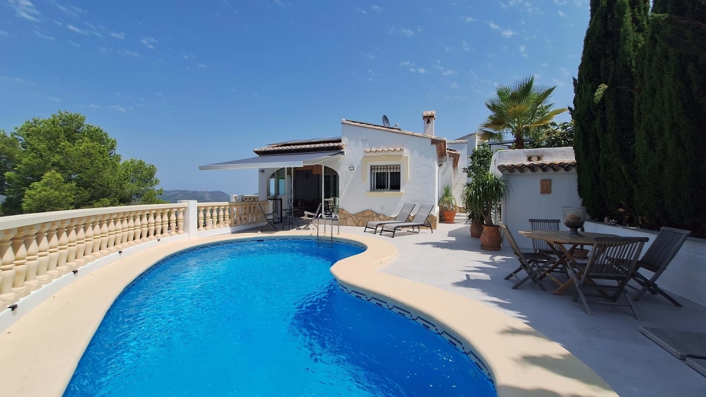 5 bed villa in Orba