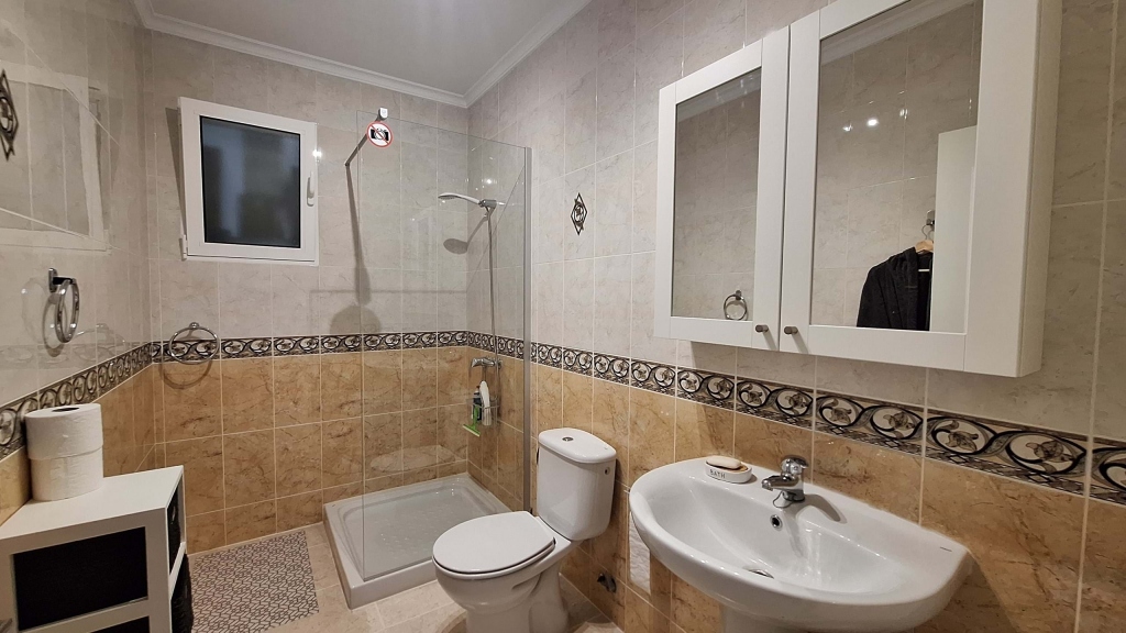 5 bed villa in Orba