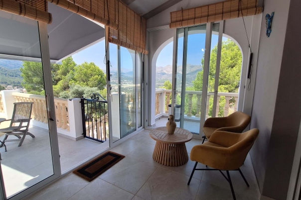 5 bed villa in Orba