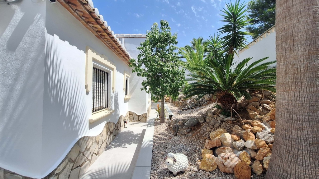 5 bed villa in Orba