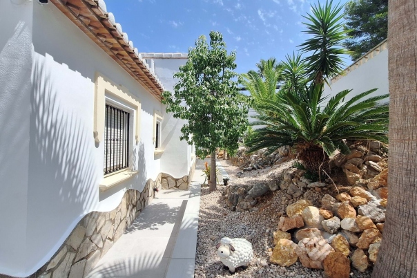 5 bed villa in Orba